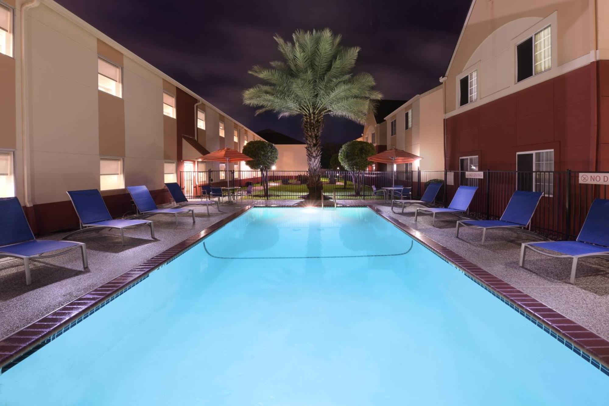 Towneplace Suites By Marriott Lake Jackson Clute Kültér fotó